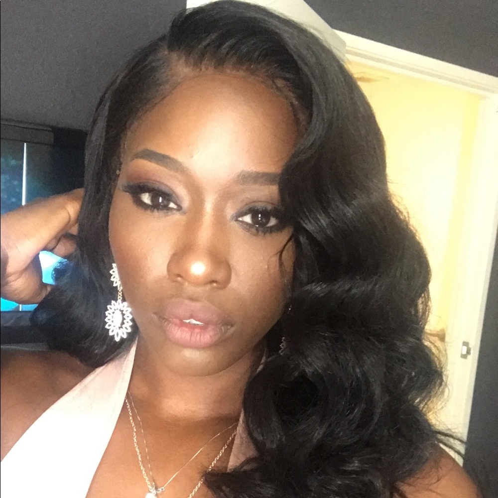 Meet your Posher, Angela